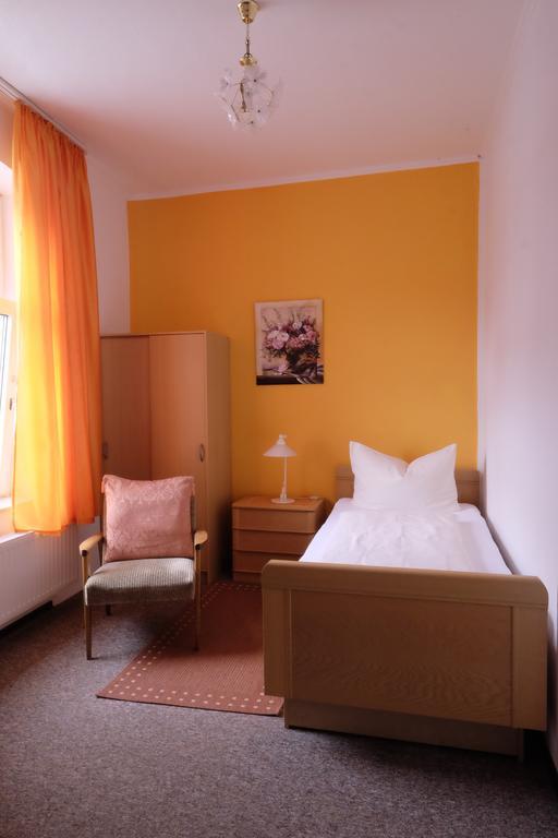 Hotel Gruener Kranz Rendsburg Room photo